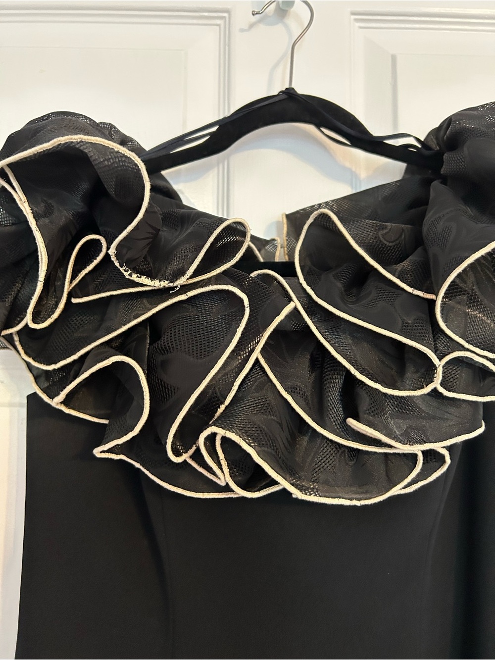Warren Petites at Saks Fifth Avenue Vintage Black Dress with Ruffle Neckline - Picture 2 of 7